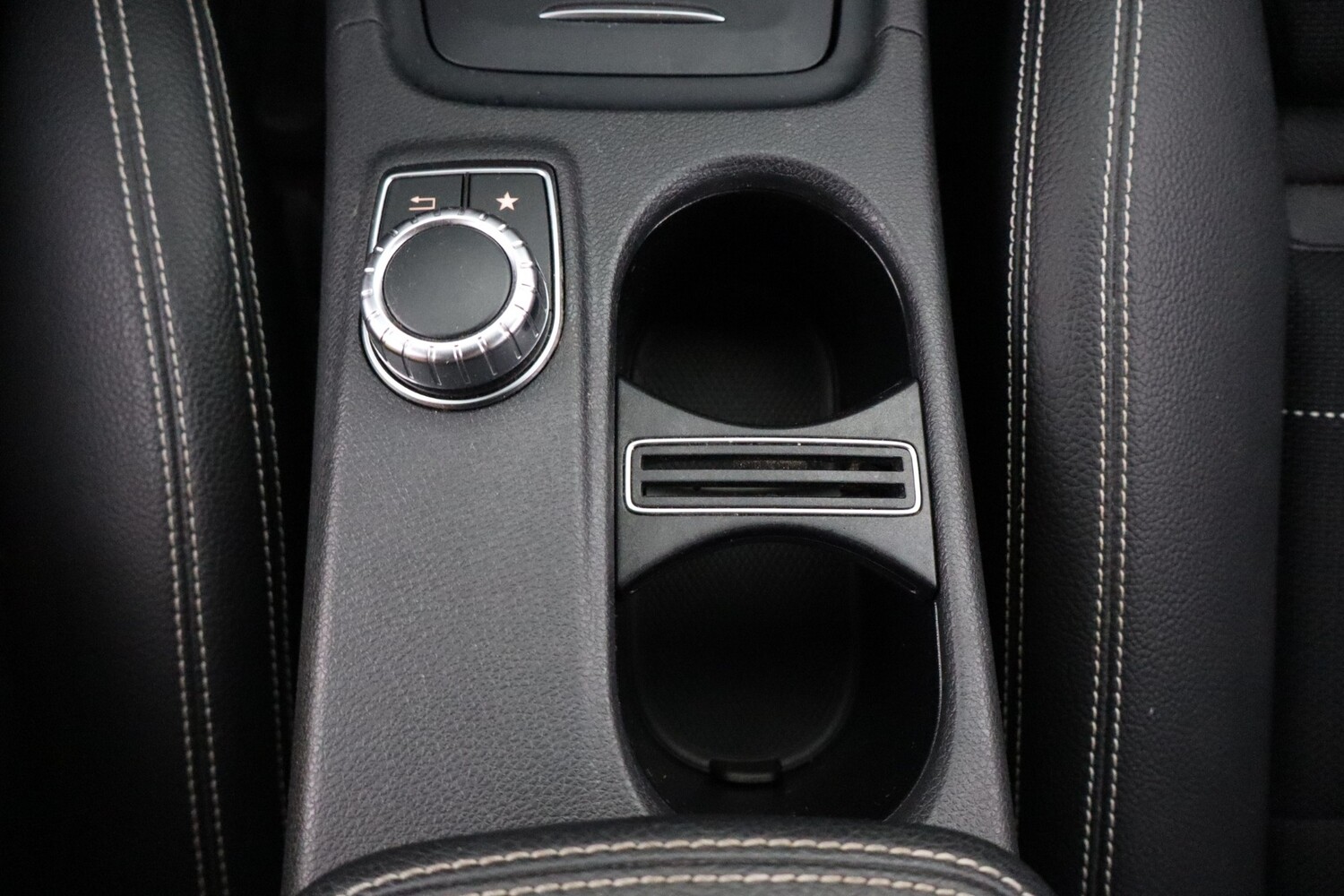 Mercedes-Benz GLA vaihtoauto