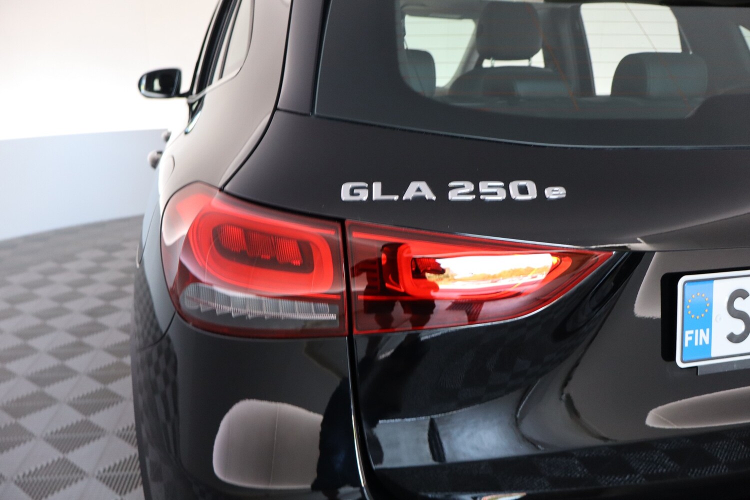 Mercedes-Benz GLA vaihtoauto