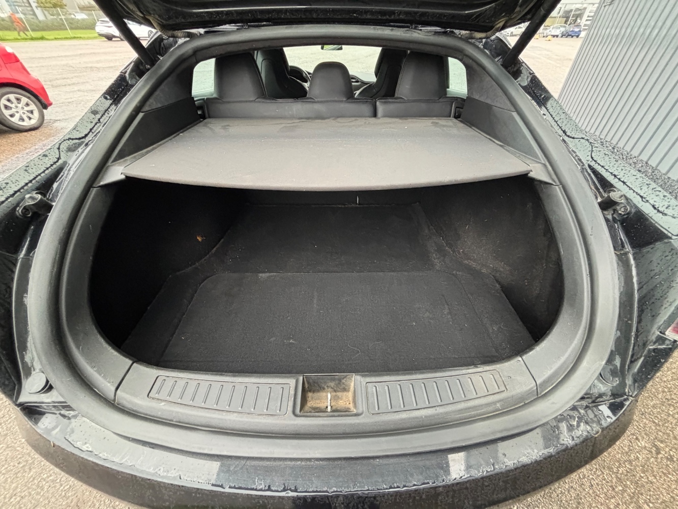 Tesla Model S vaihtoauto