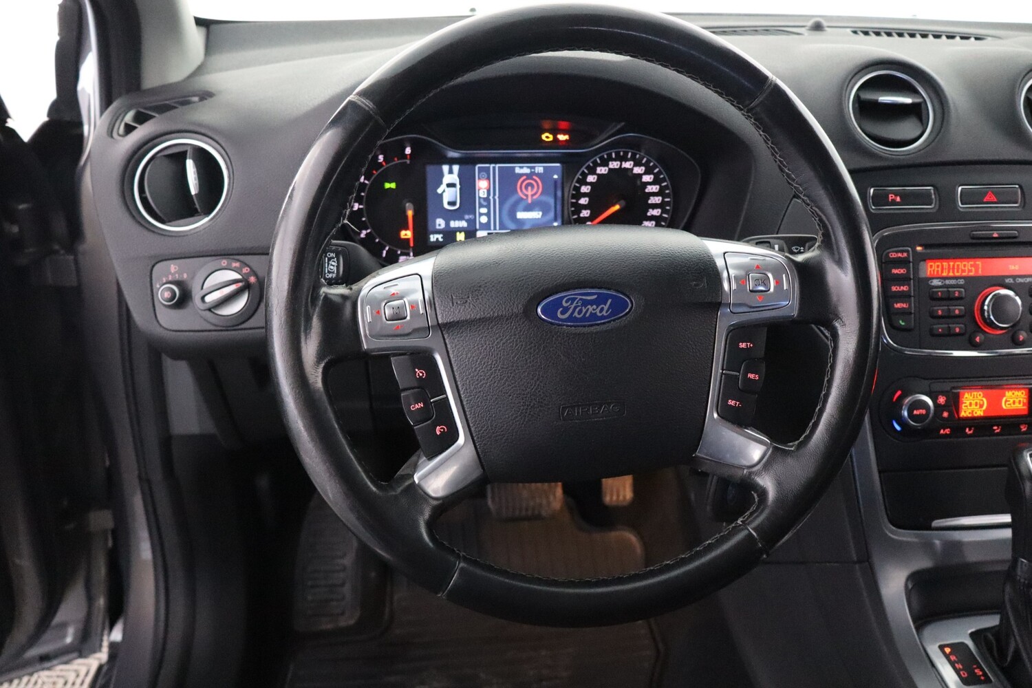 Ford Mondeo vaihtoauto