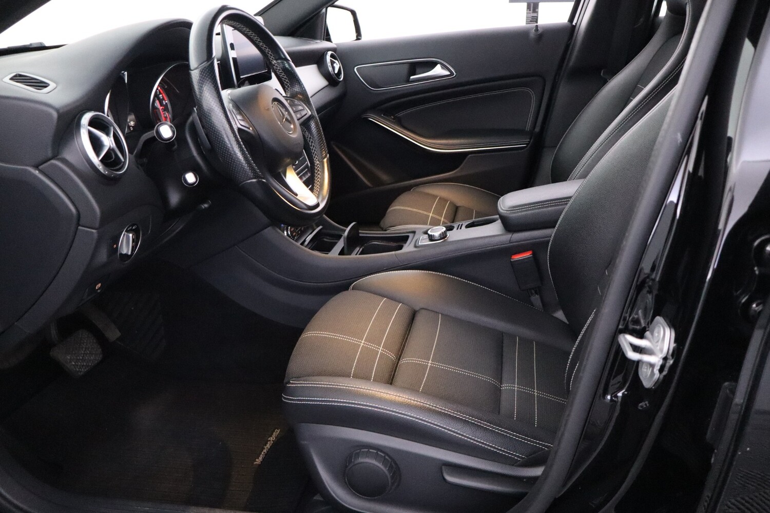 Mercedes-Benz GLA vaihtoauto
