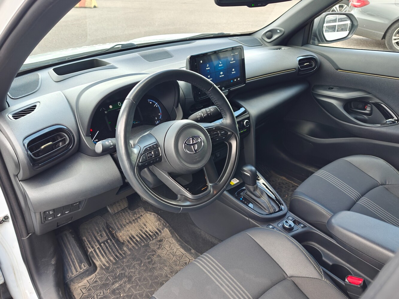 Toyota Yaris Cross vaihtoauto