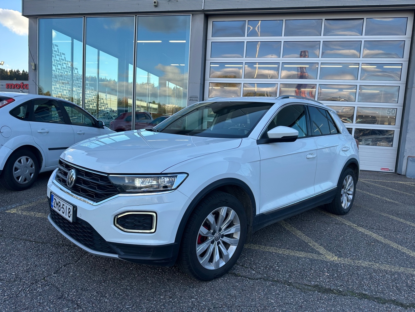 Volkswagen T-Roc vaihtoauto