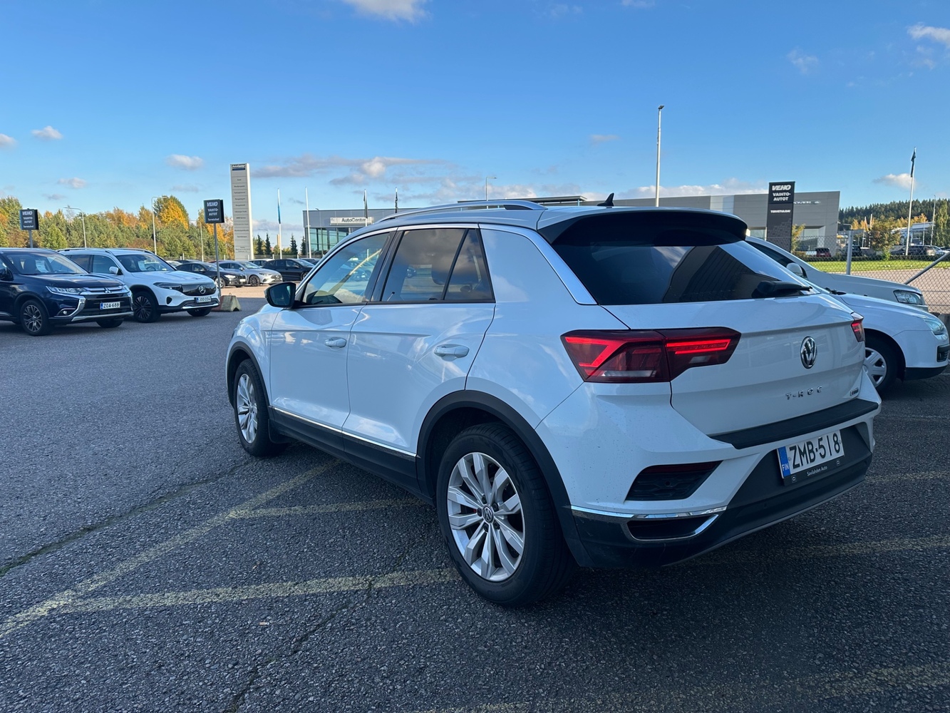 Volkswagen T-Roc vaihtoauto