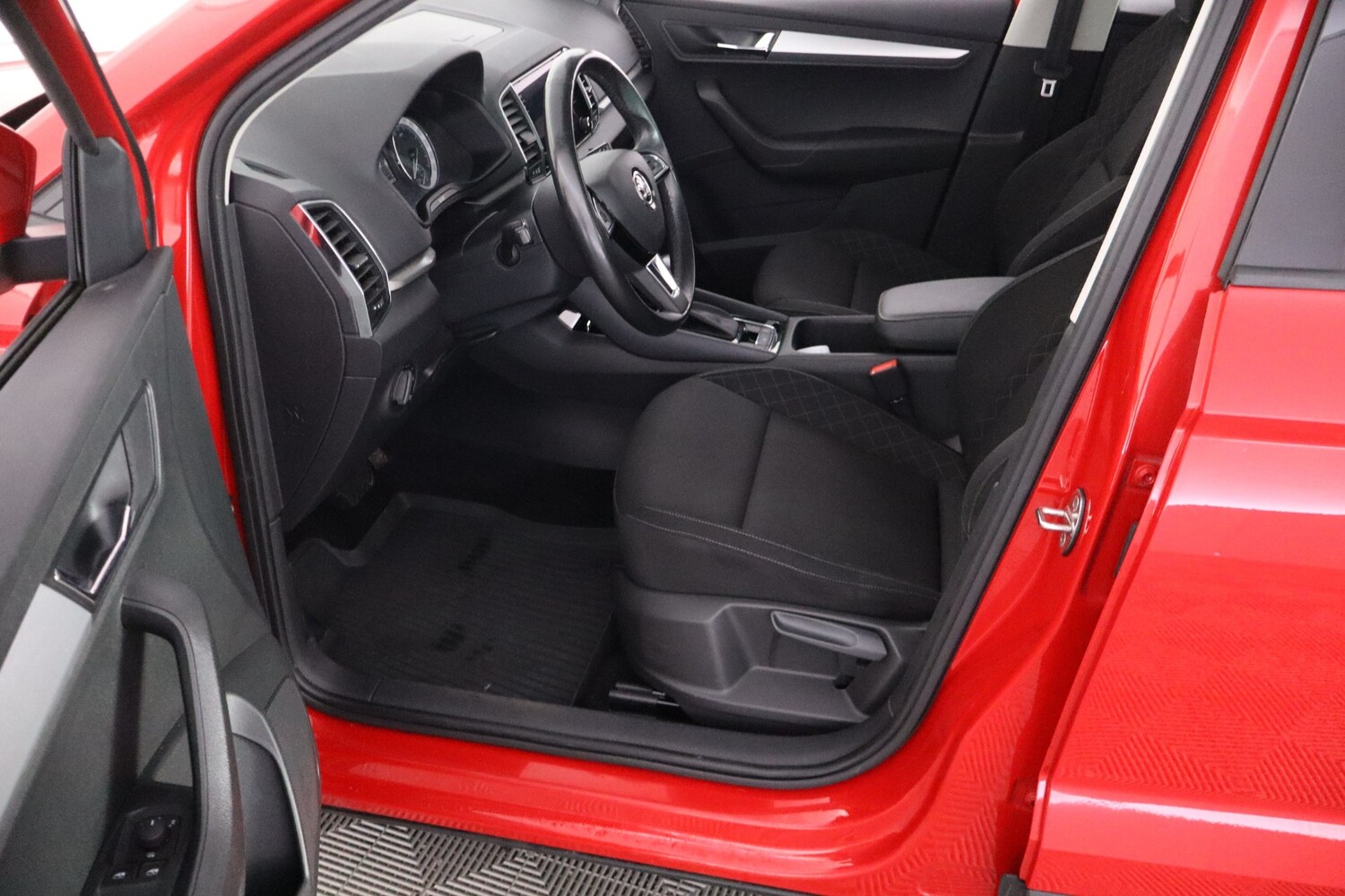 Skoda Karoq vaihtoauto