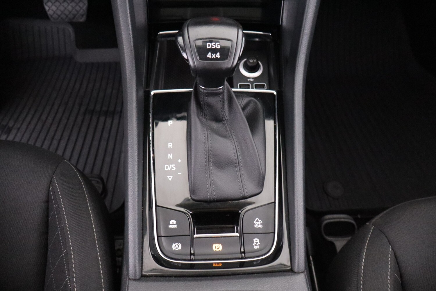 Skoda Karoq vaihtoauto