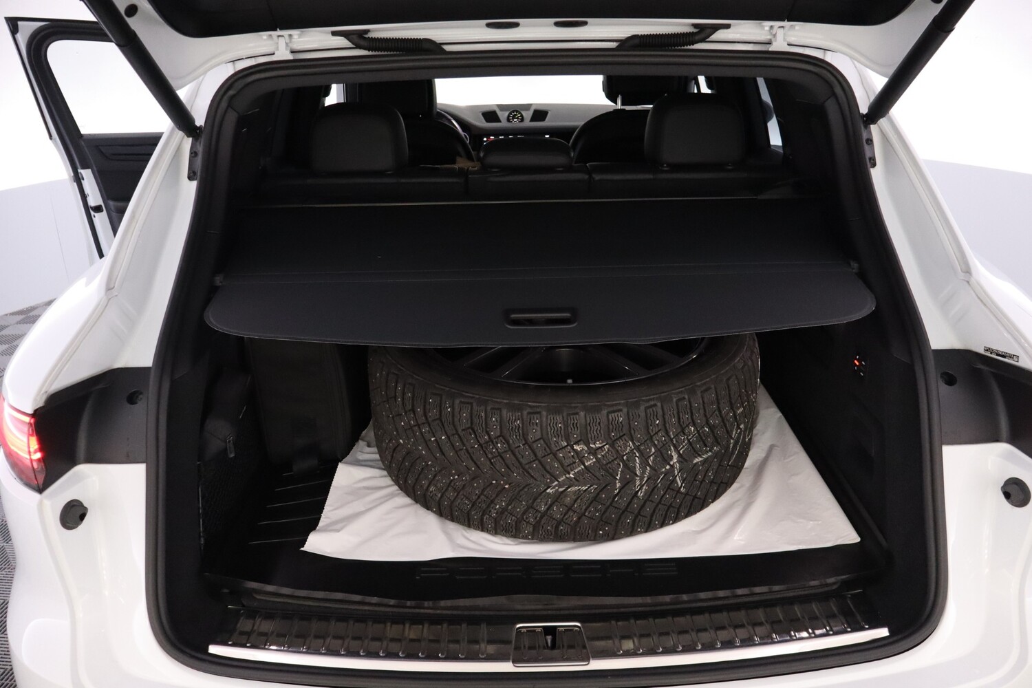 Porsche Cayenne vaihtoauto