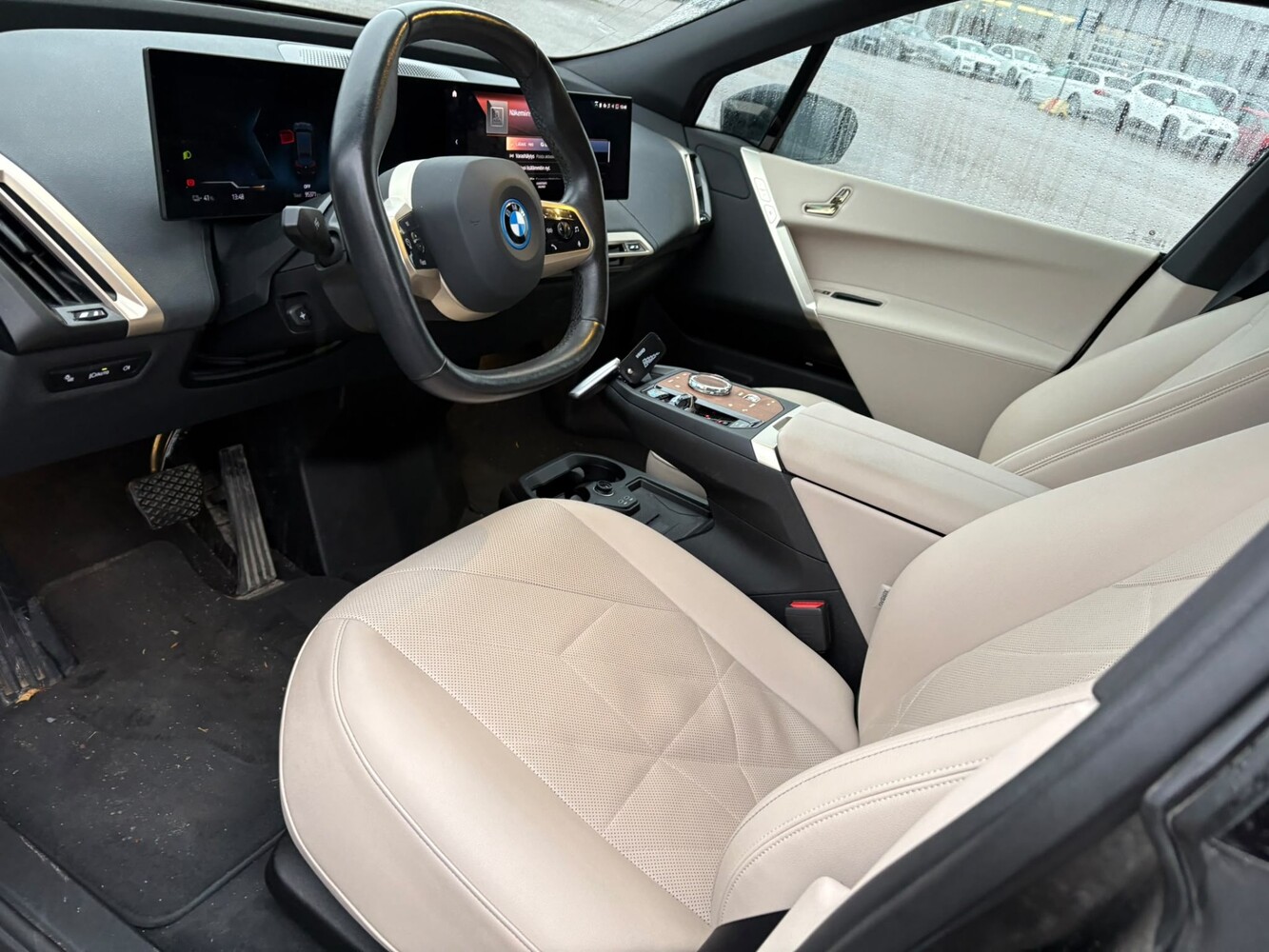 BMW iX vaihtoauto