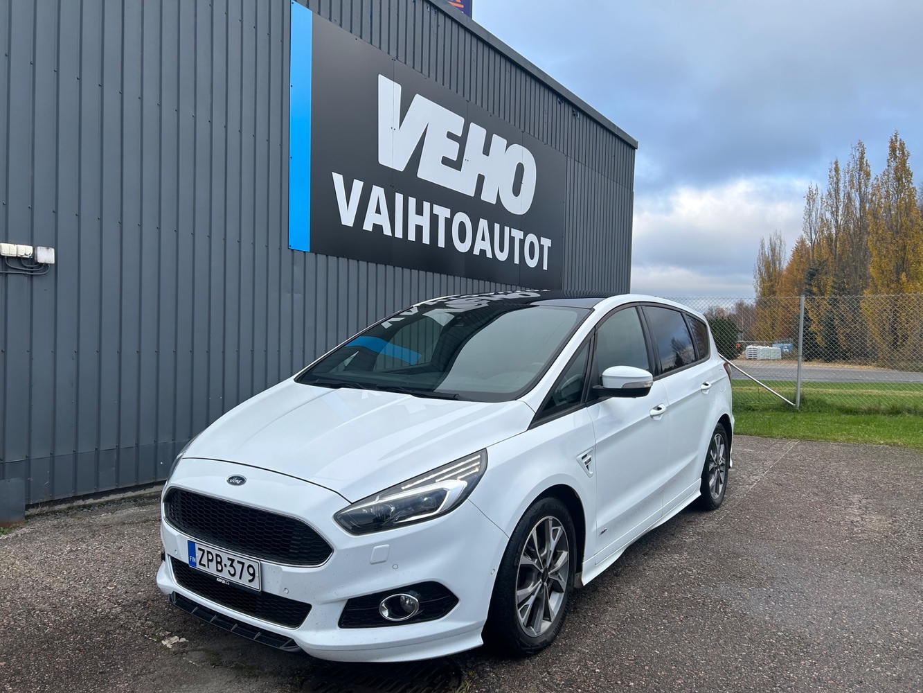 Ford S-MAX vaihtoauto