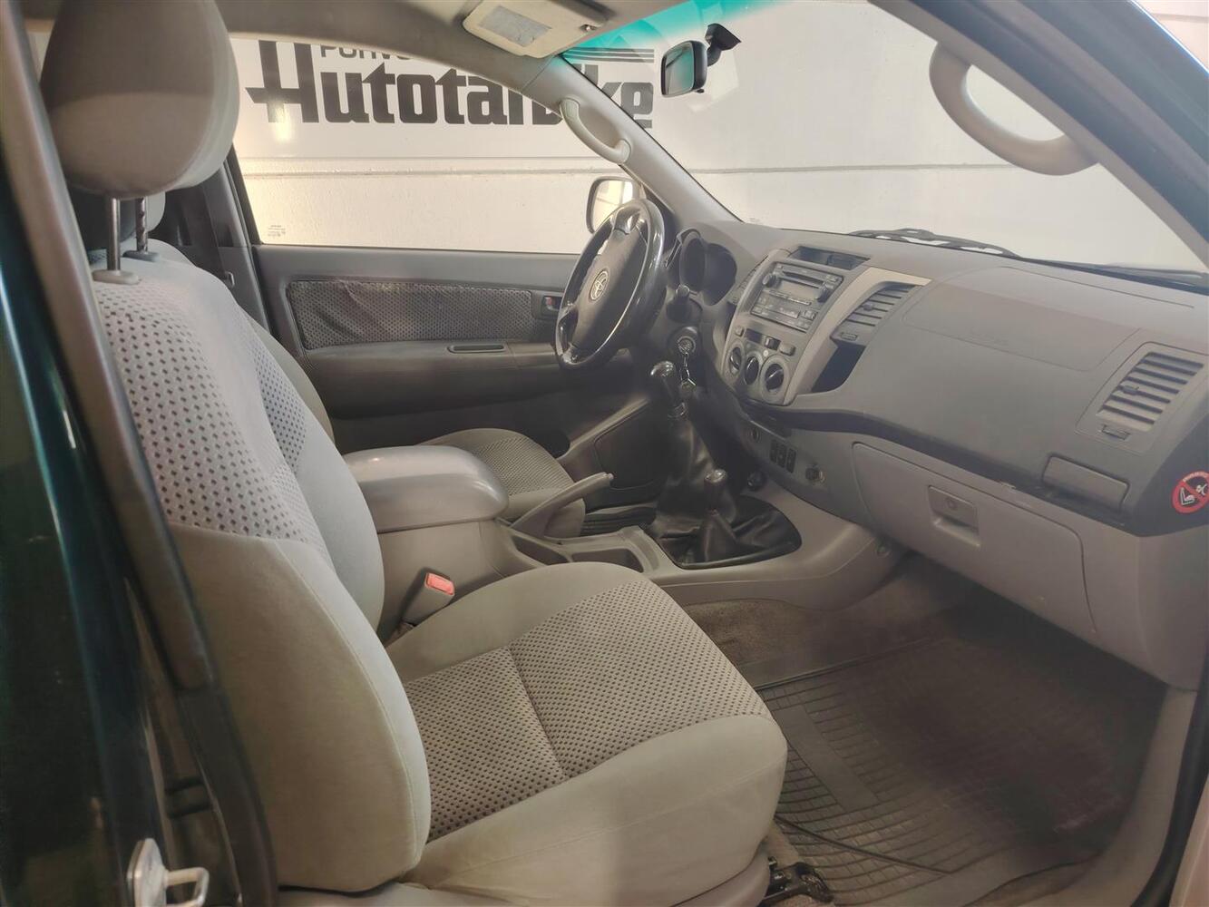 Toyota Hilux vaihtoauto