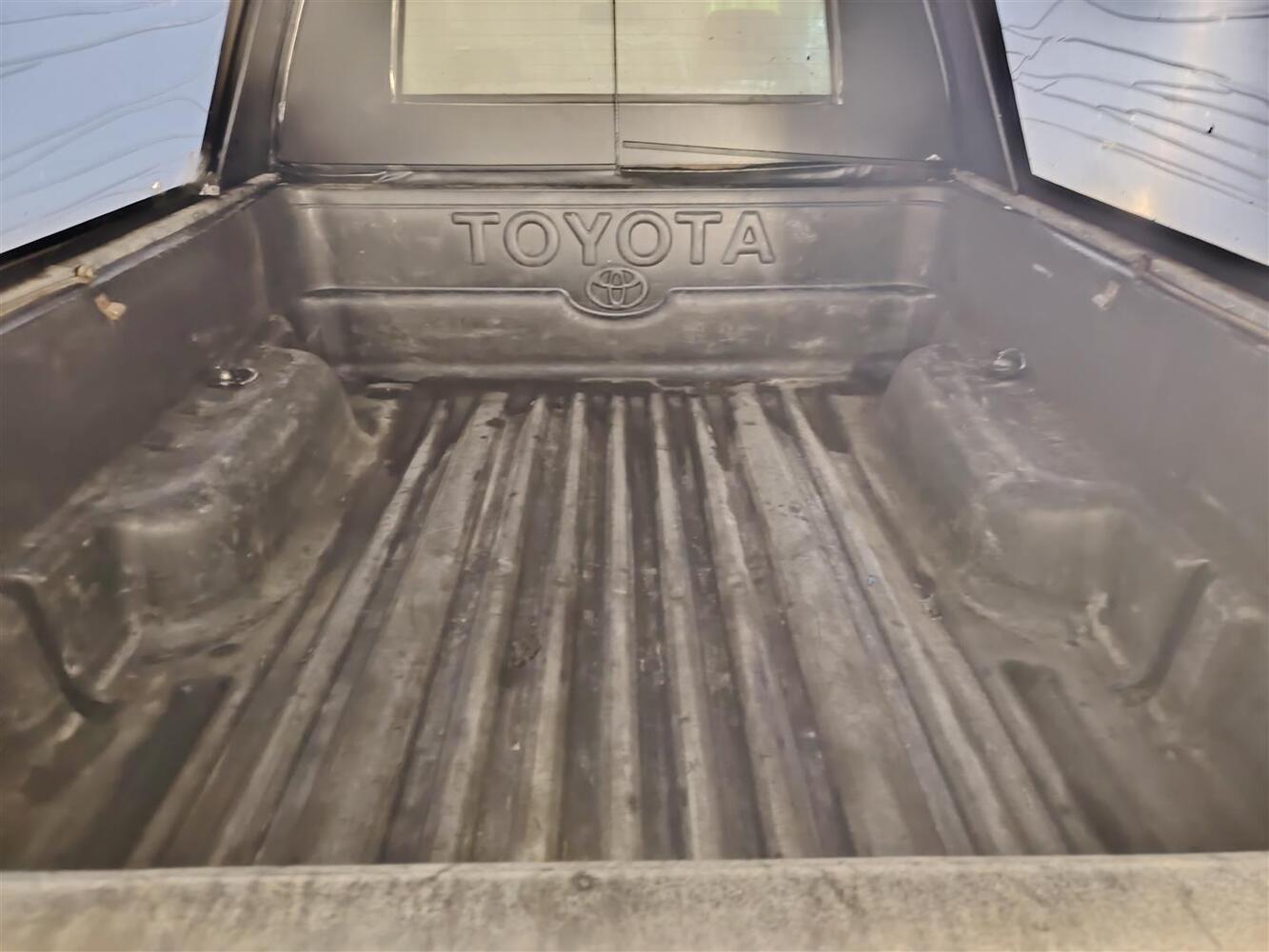 Toyota Hilux vaihtoauto