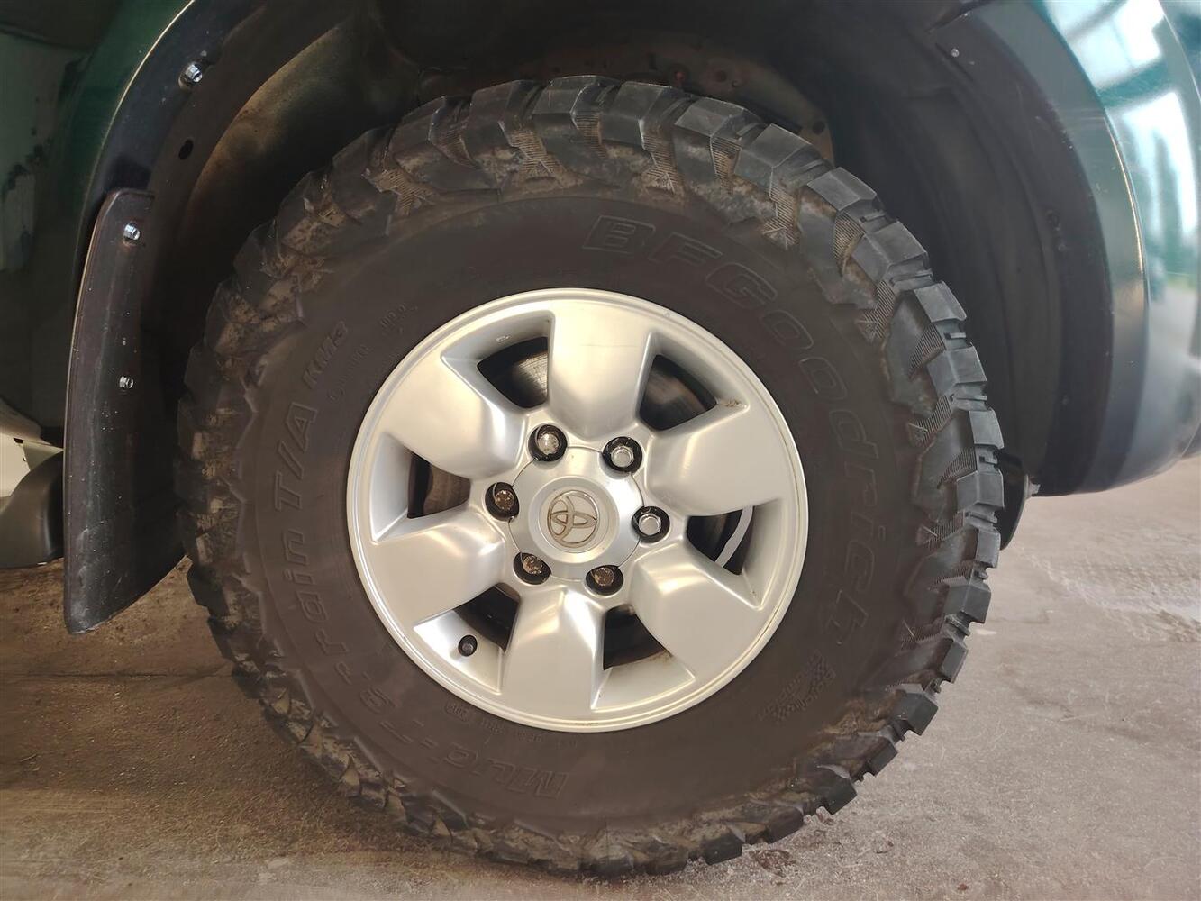 Toyota Hilux vaihtoauto