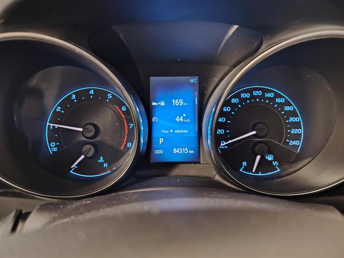 Toyota Auris vaihtoauto