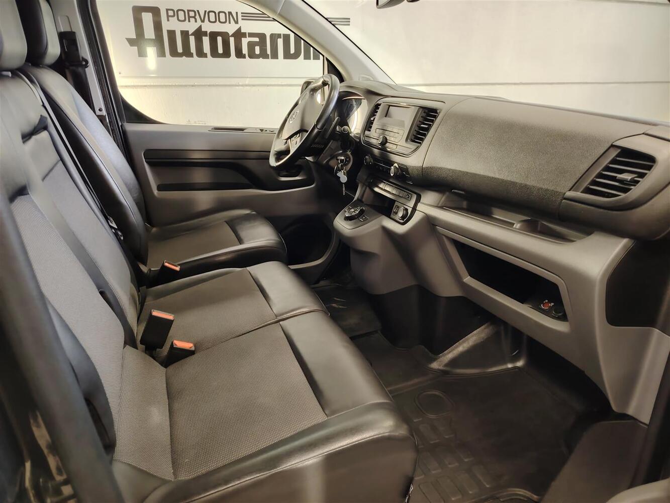 Opel Vivaro vaihtoauto