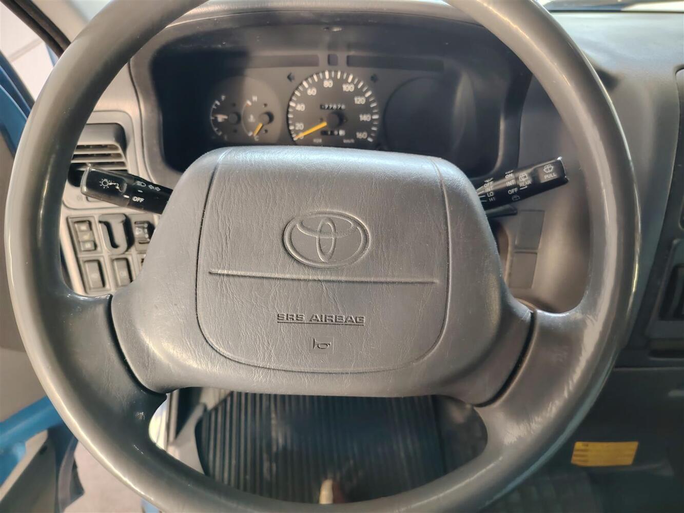Toyota Hiace vaihtoauto