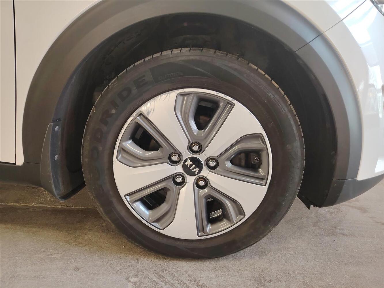 Kia Niro plug-in vaihtoauto