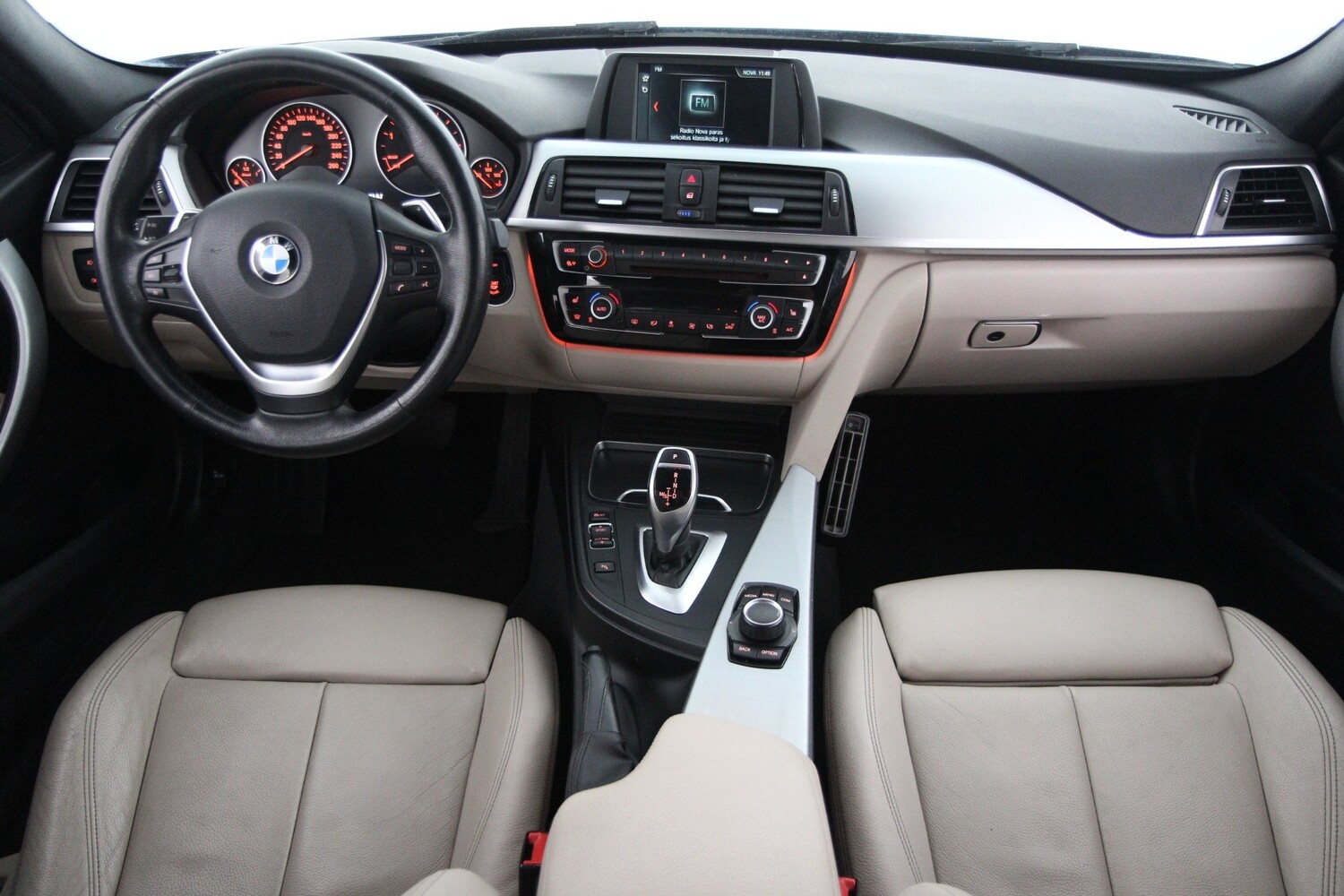 BMW 320 vaihtoauto
