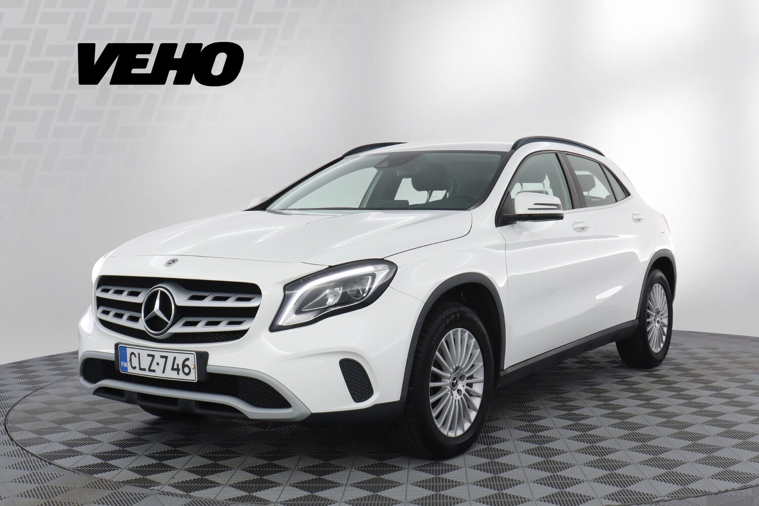 Mercedes-Benz GLA vaihtoauto