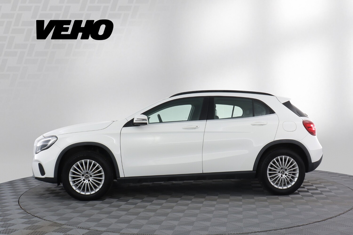 Mercedes-Benz GLA vaihtoauto