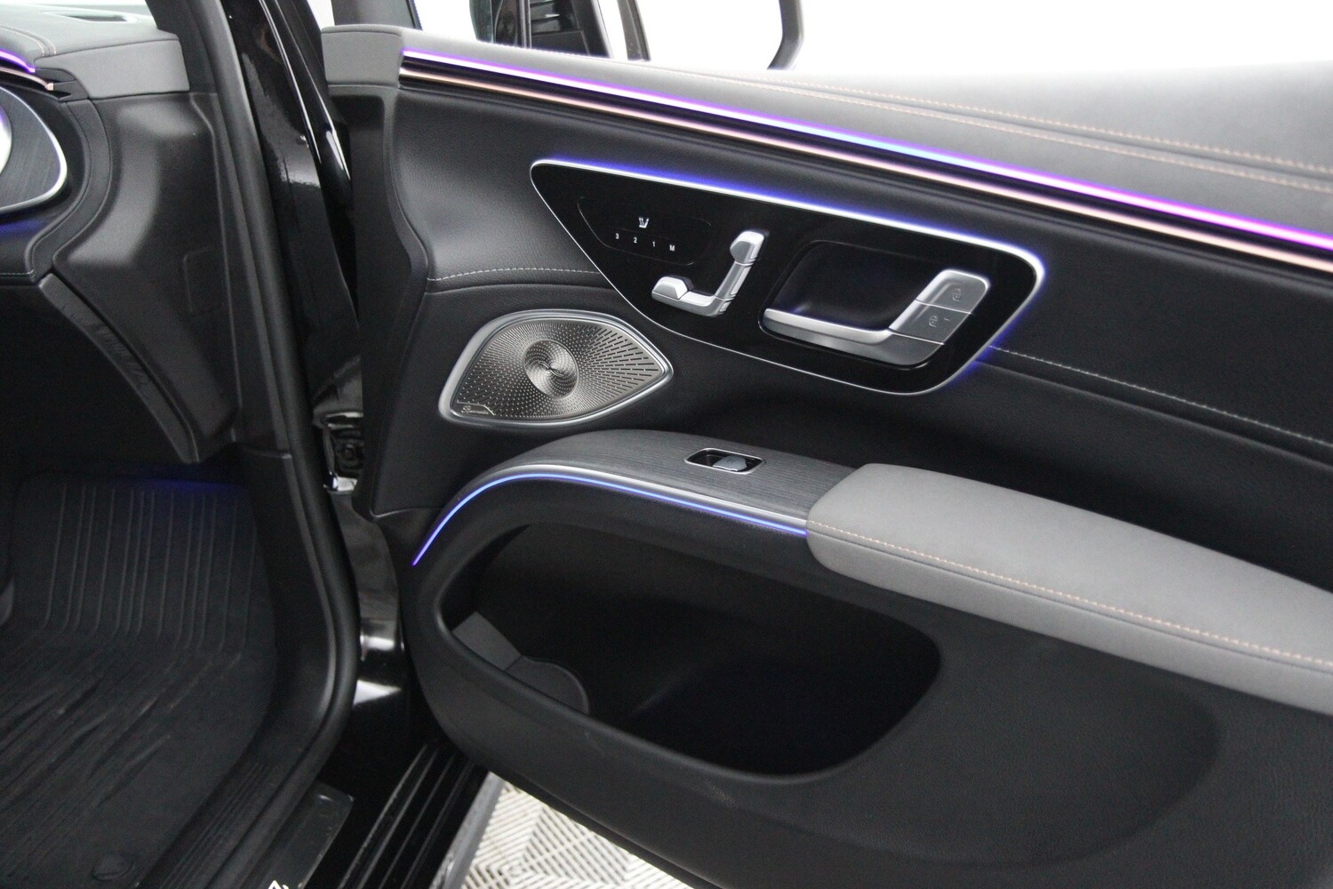 Mercedes-Benz EQS vaihtoauto