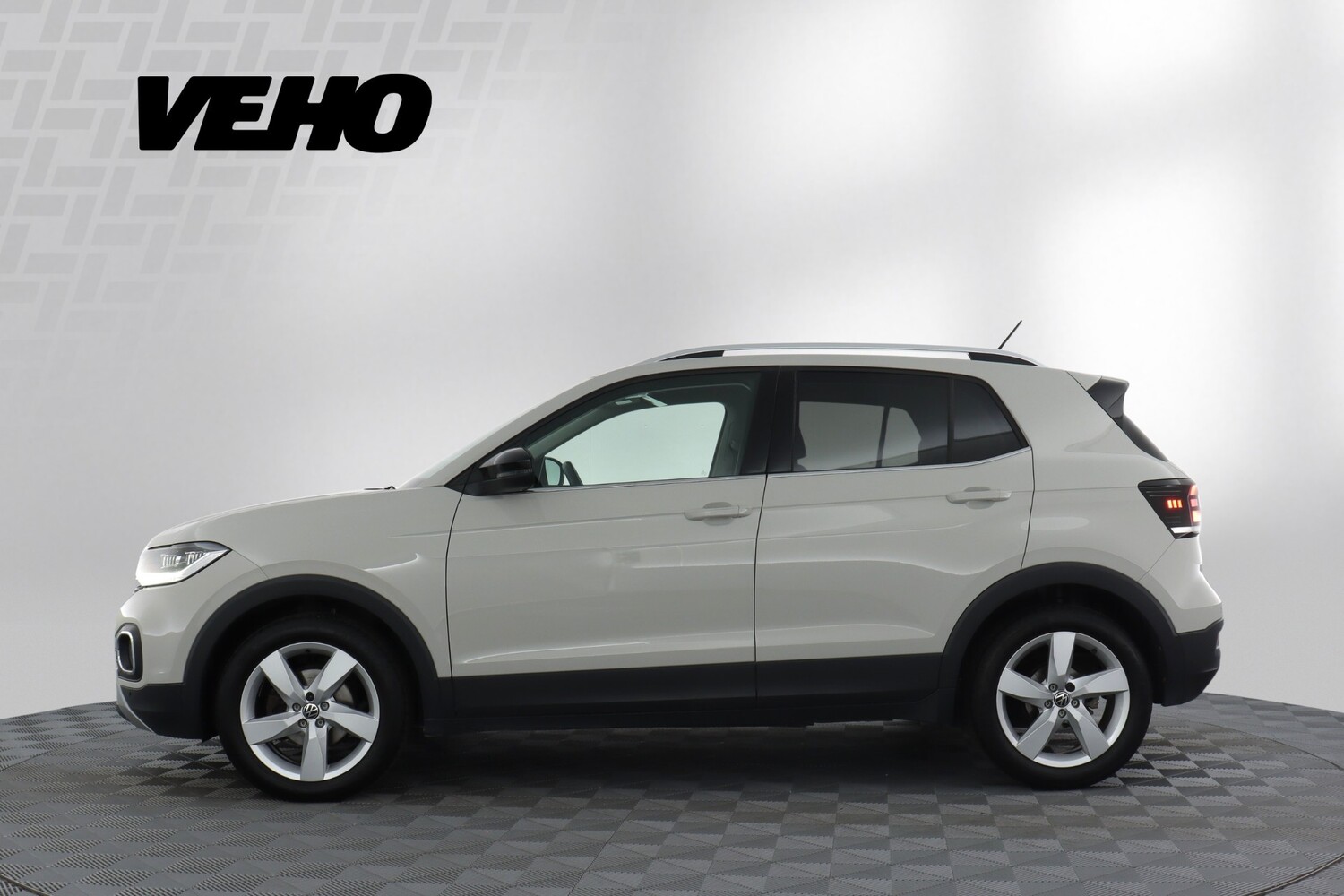 Volkswagen T-Cross vaihtoauto