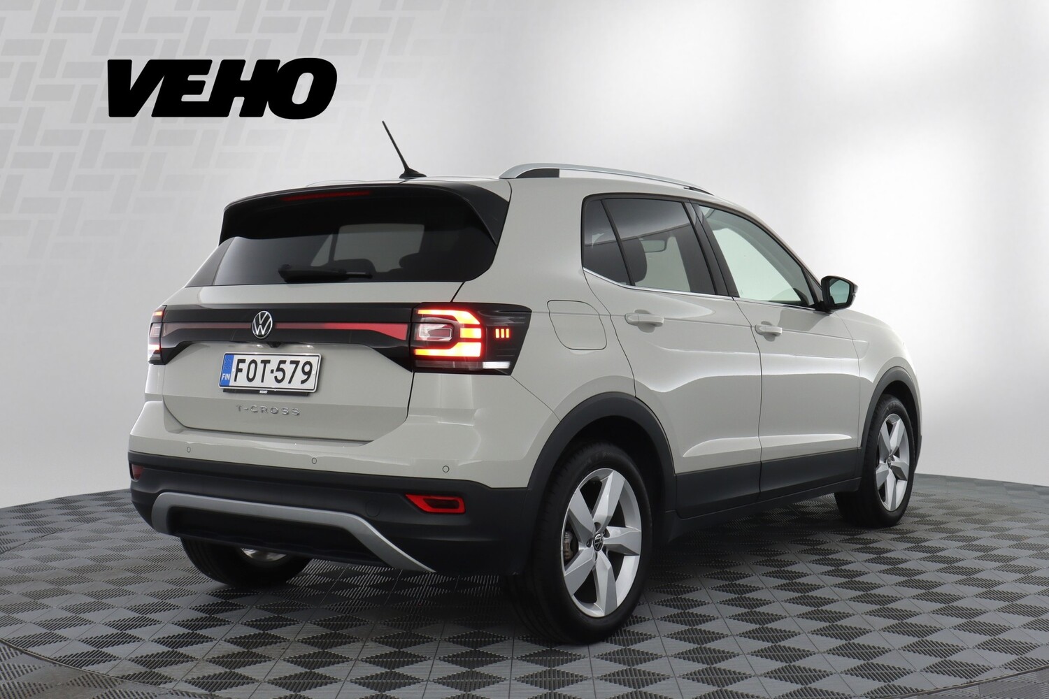 Volkswagen T-Cross vaihtoauto