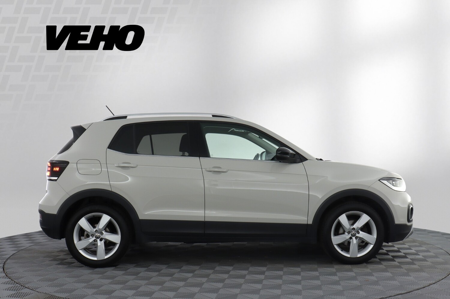 Volkswagen T-Cross vaihtoauto