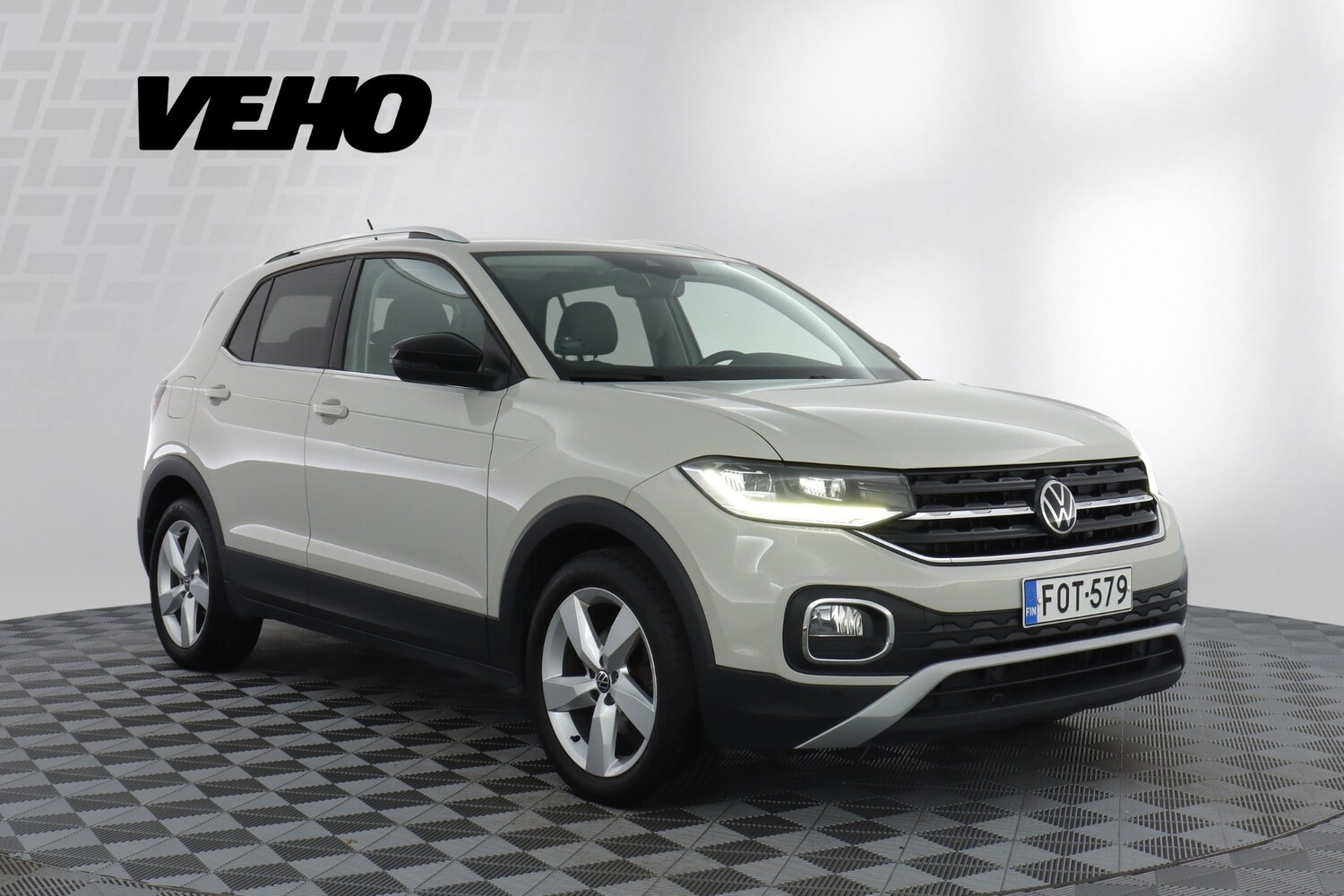 Volkswagen T-Cross vaihtoauto