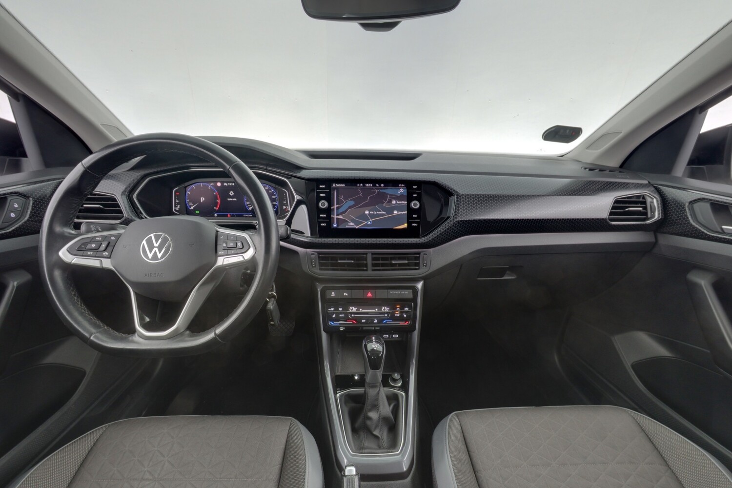 Volkswagen T-Cross vaihtoauto