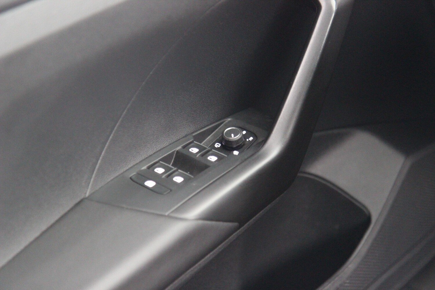 Volkswagen T-Cross vaihtoauto