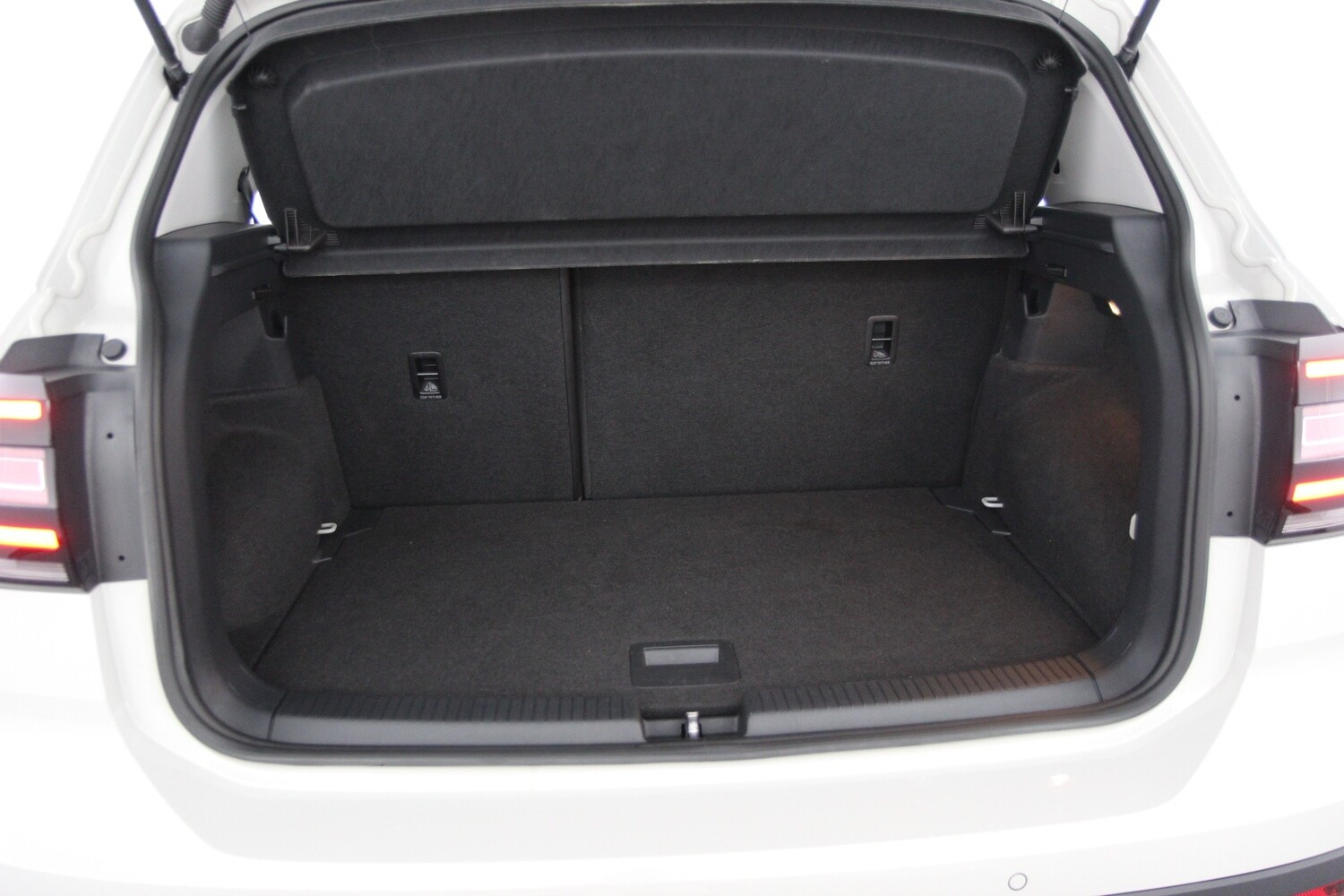 Volkswagen T-Cross vaihtoauto