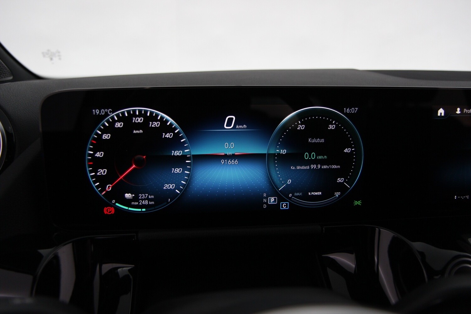 Mercedes-Benz EQA vaihtoauto