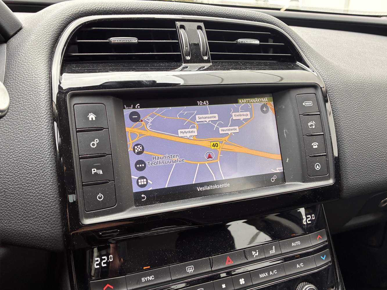 Jaguar XE vaihtoauto