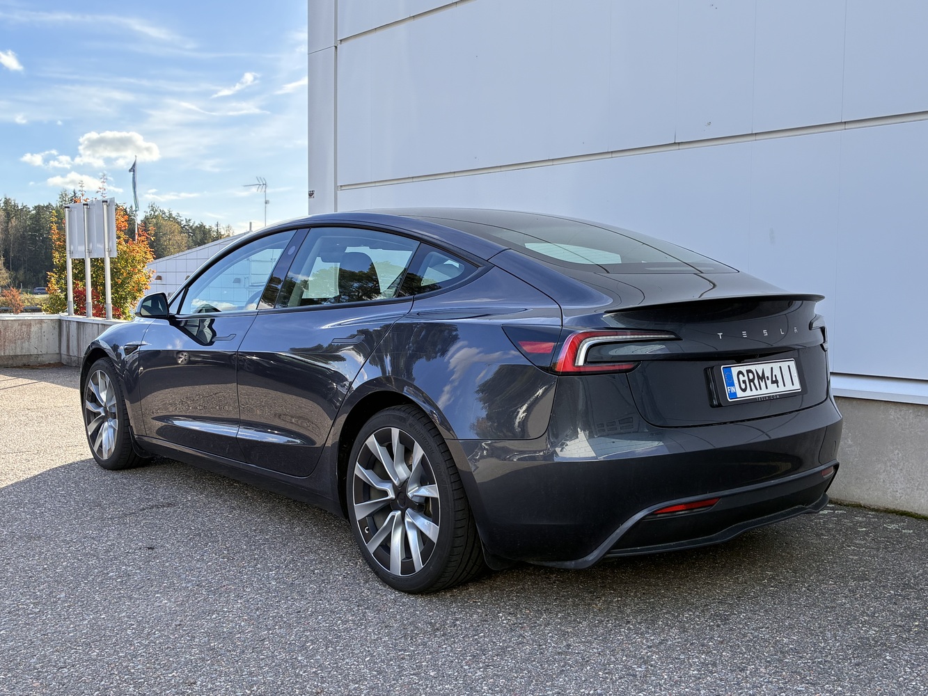 Tesla Model 3 vaihtoauto