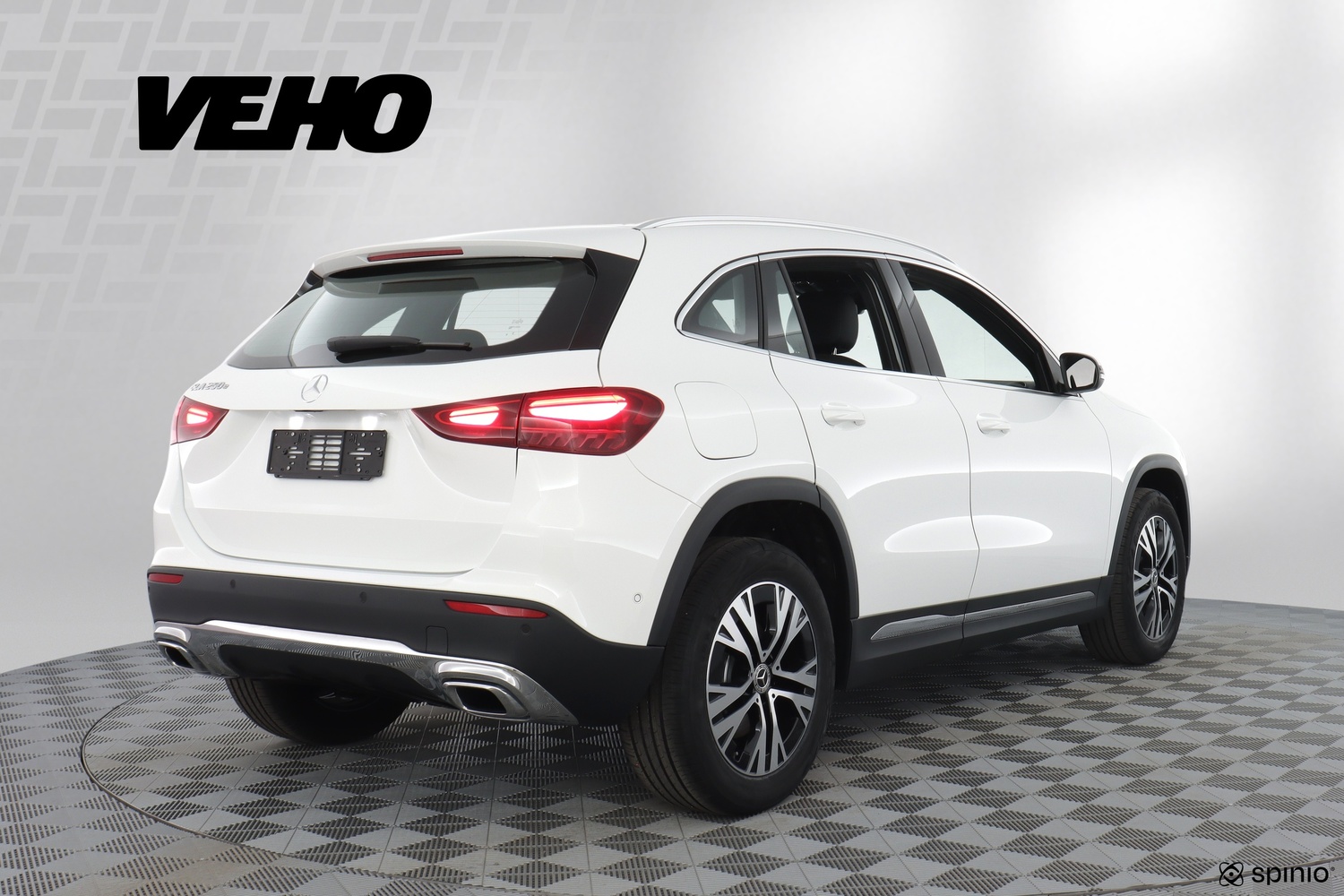 Mercedes-Benz GLA vaihtoauto