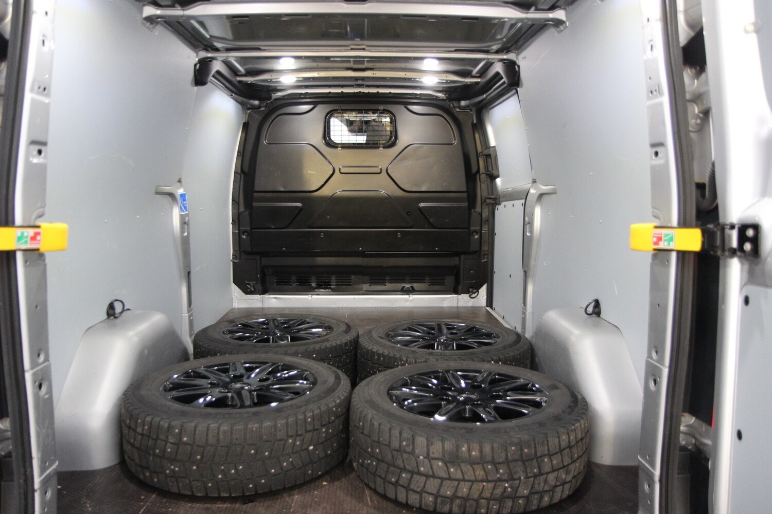 Ford Transit Custom vaihtoauto