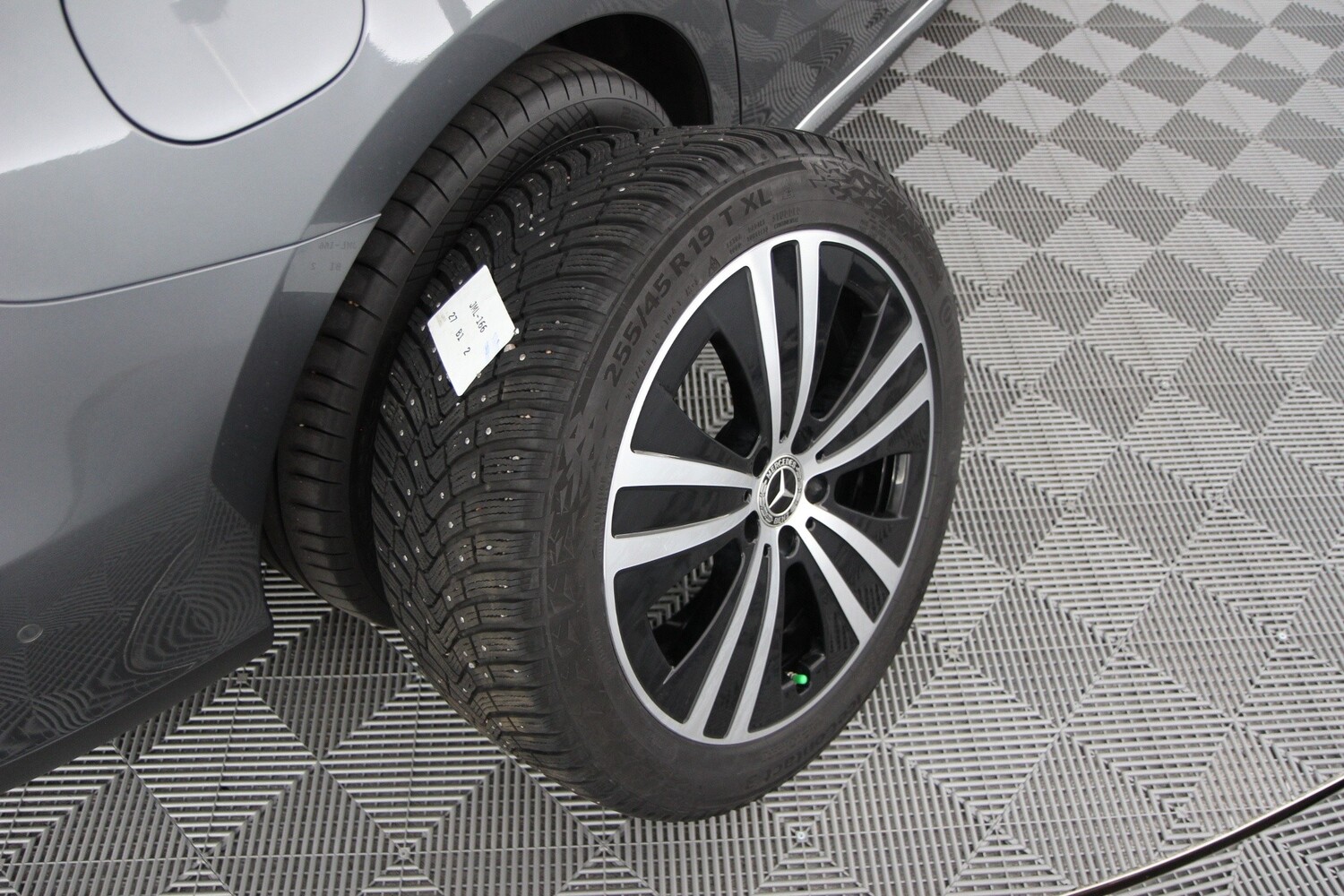 Mercedes-Benz EQE vaihtoauto