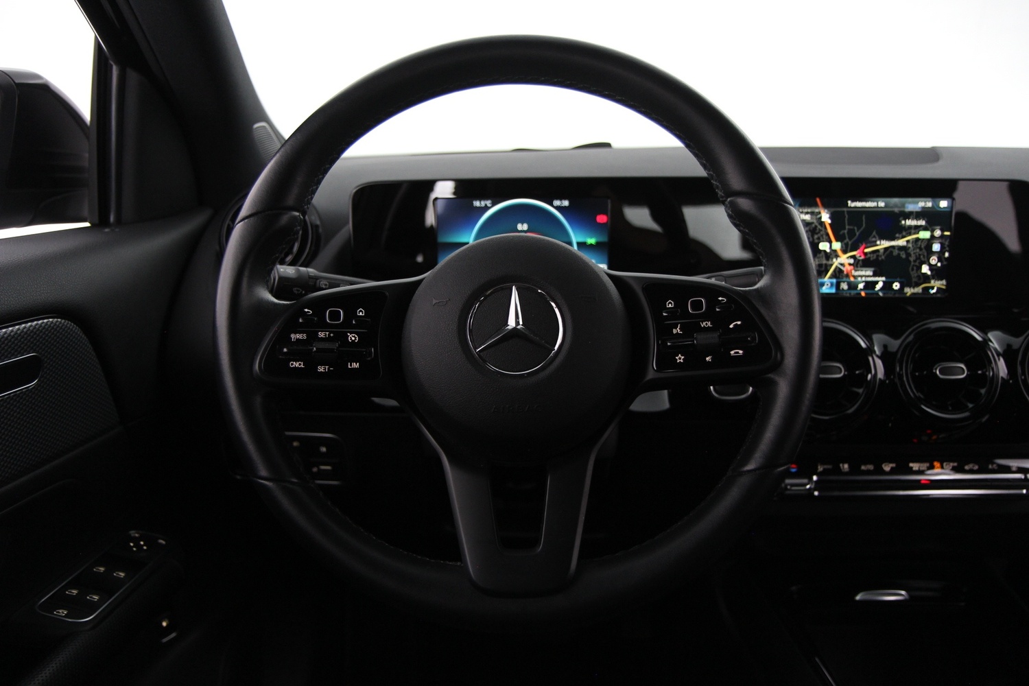 Mercedes-Benz GLA vaihtoauto