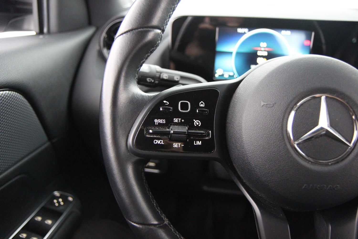 Mercedes-Benz GLA vaihtoauto