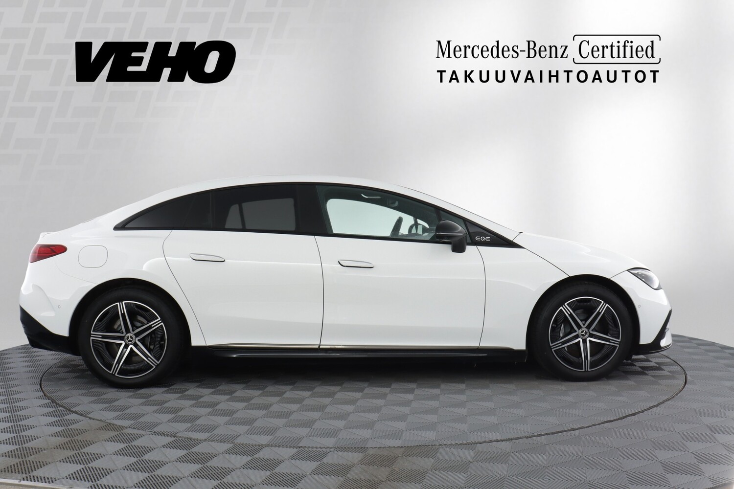 Mercedes-Benz EQE vaihtoauto