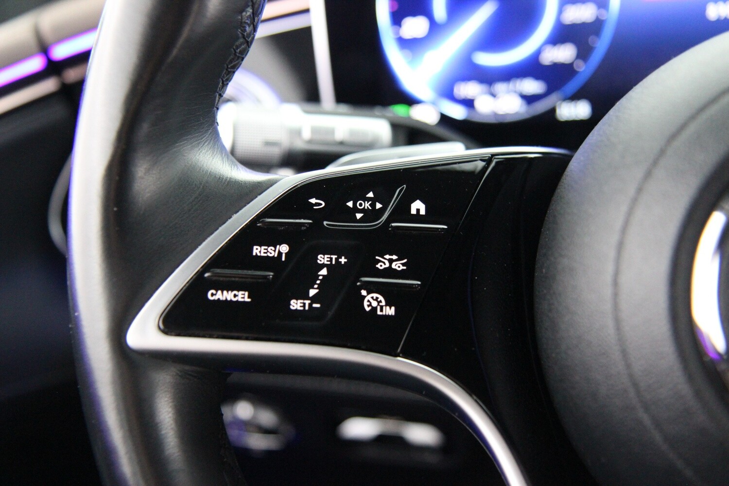 Mercedes-Benz EQS vaihtoauto