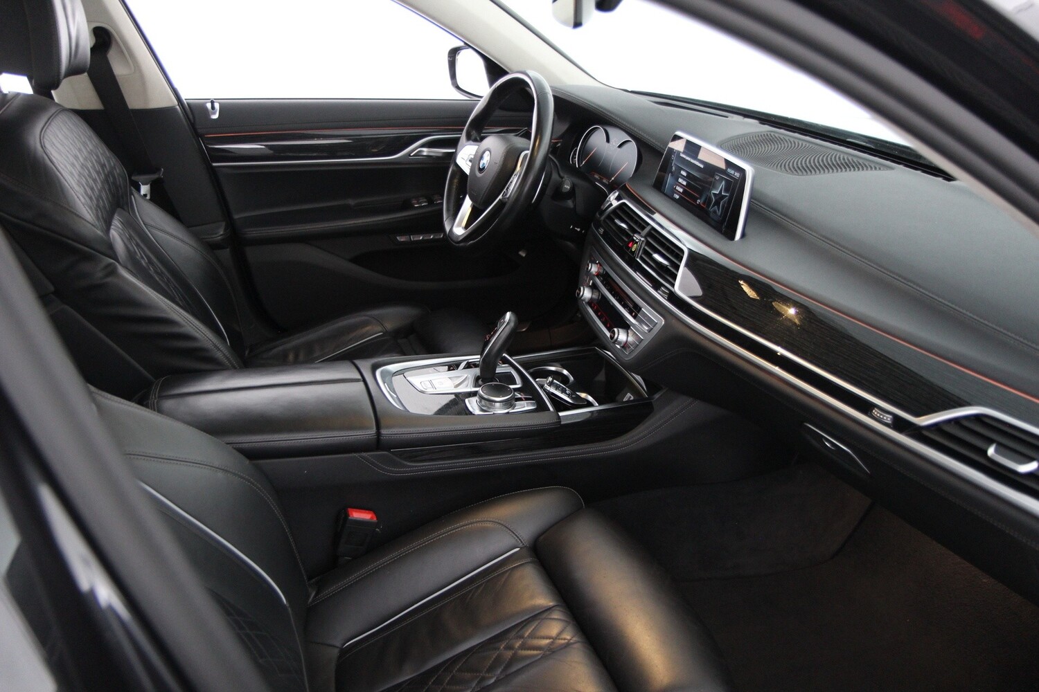 BMW 740 vaihtoauto