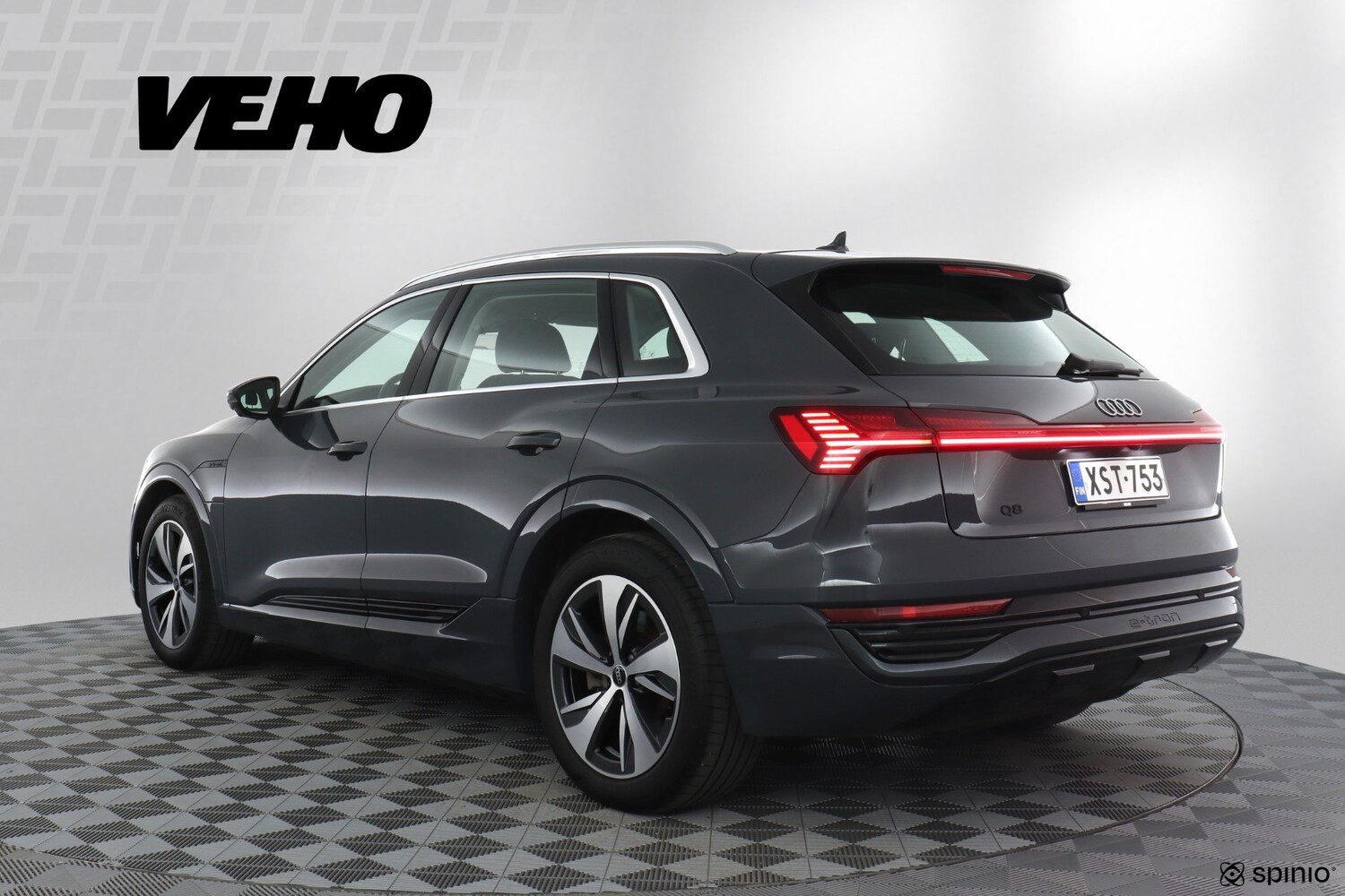 Audi Q8 e-tron vaihtoauto