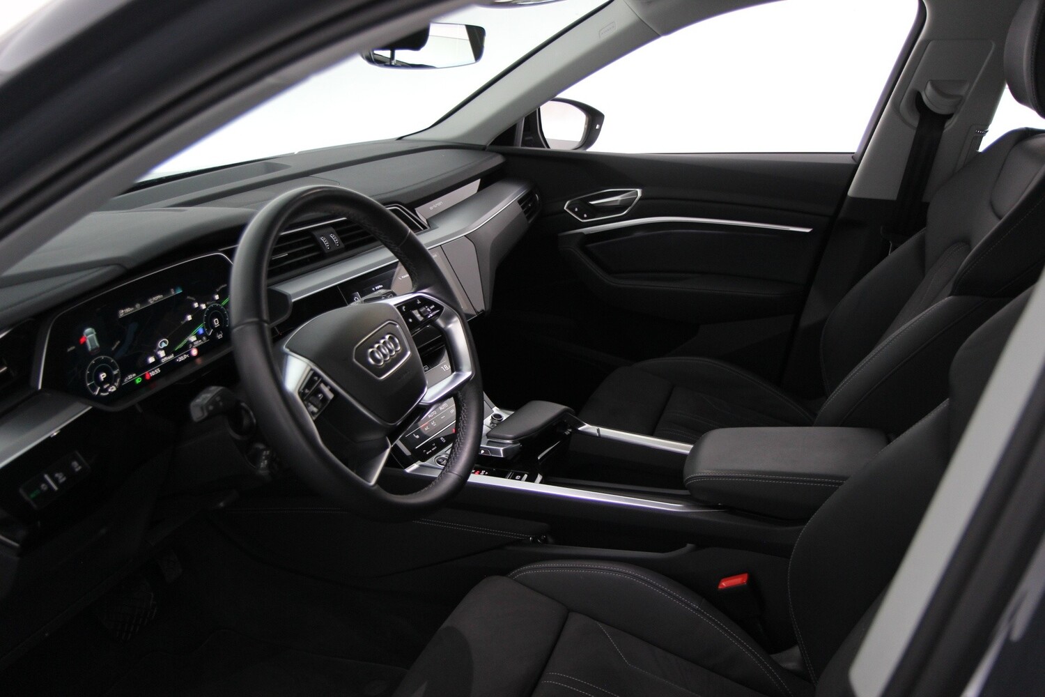 Audi Q8 e-tron vaihtoauto