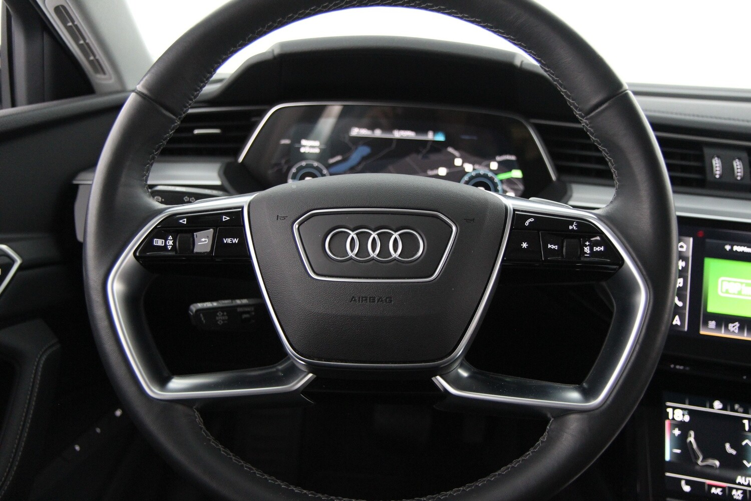 Audi Q8 e-tron vaihtoauto