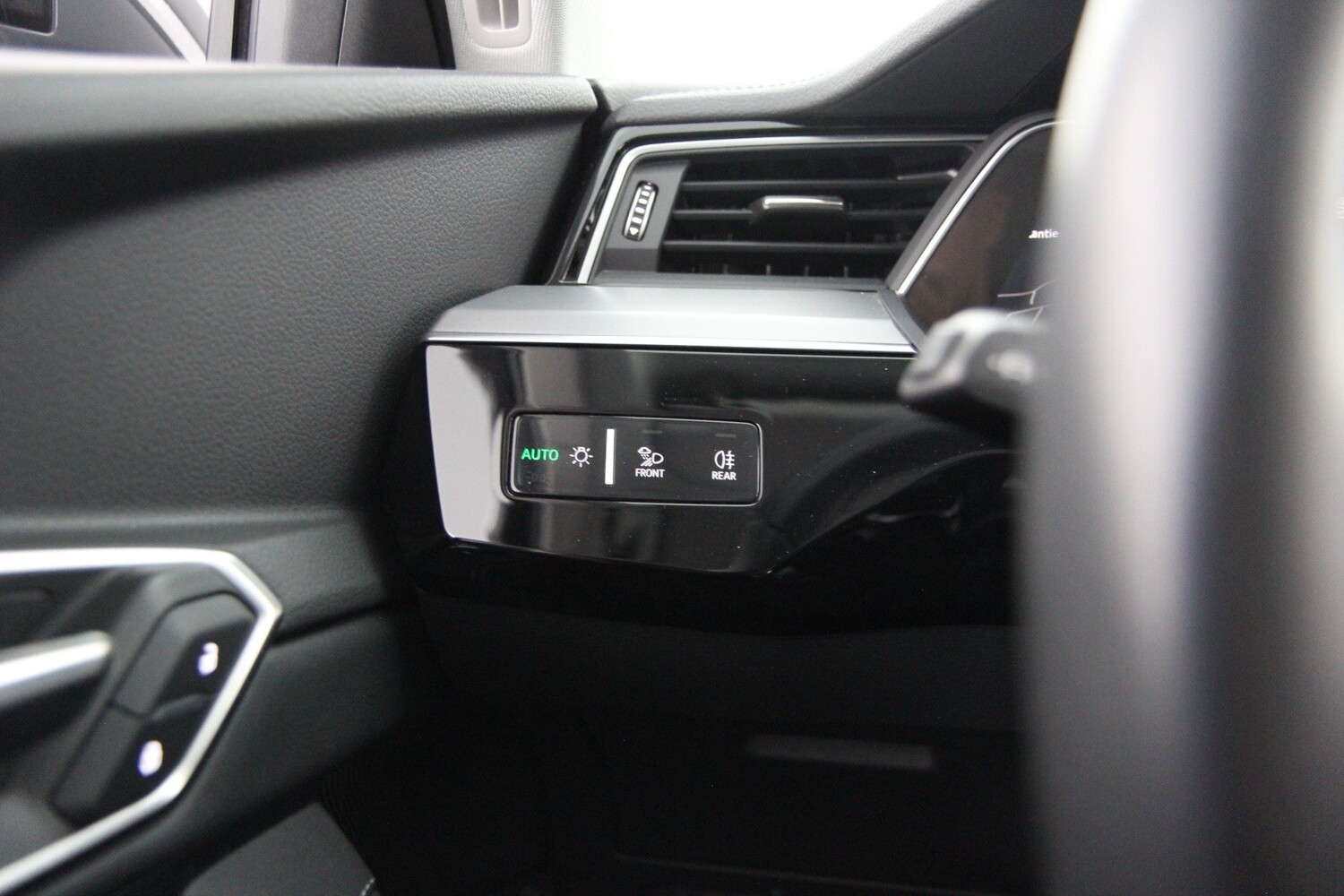 Audi Q8 e-tron vaihtoauto
