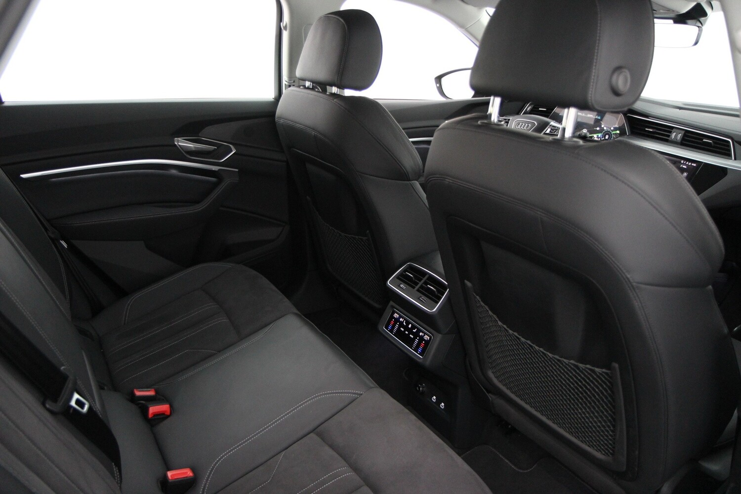 Audi Q8 e-tron vaihtoauto