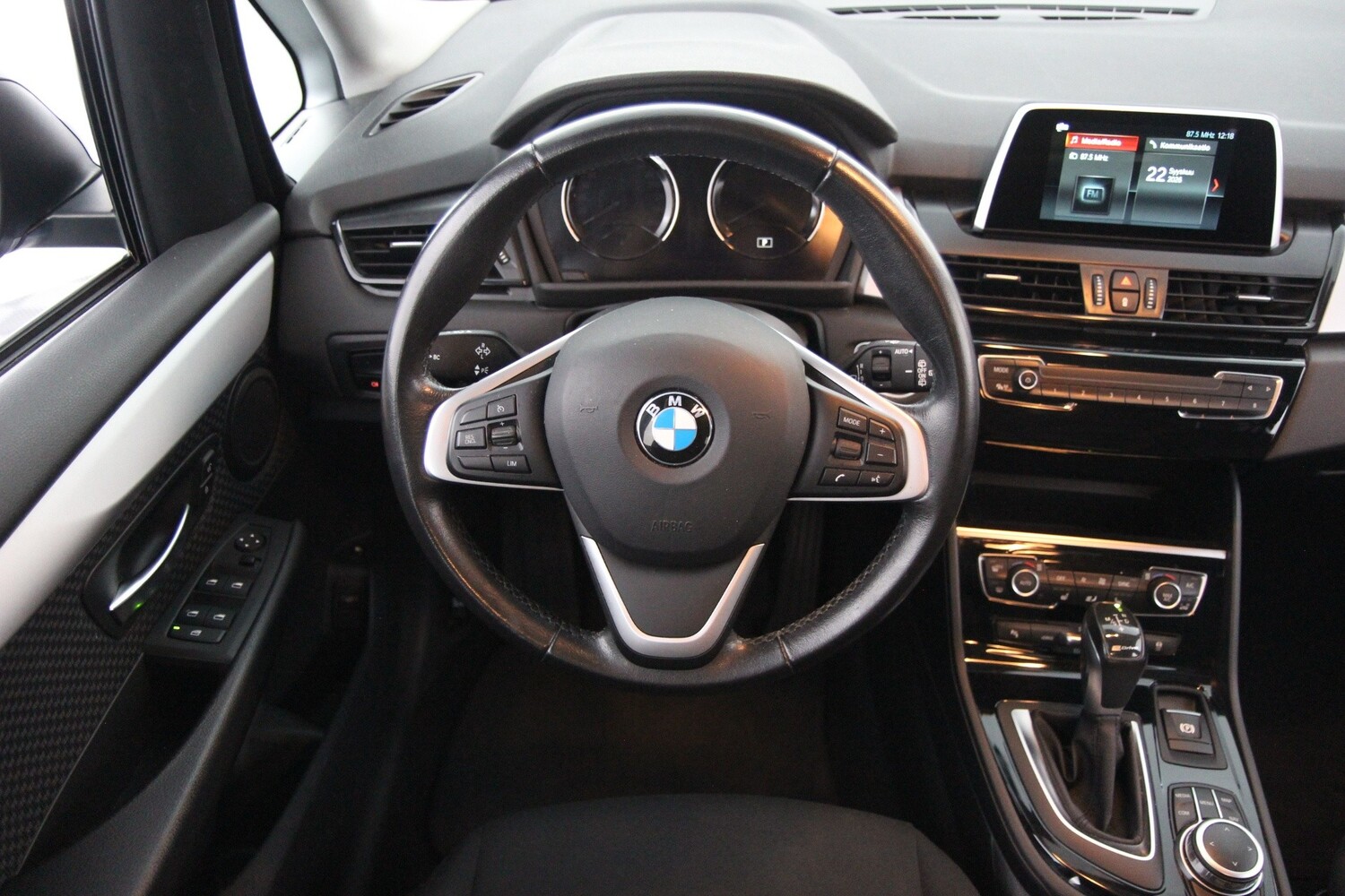 BMW 225 vaihtoauto