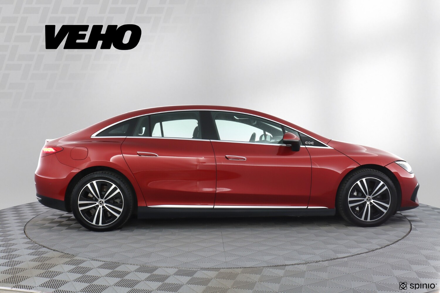 Mercedes-Benz EQE vaihtoauto