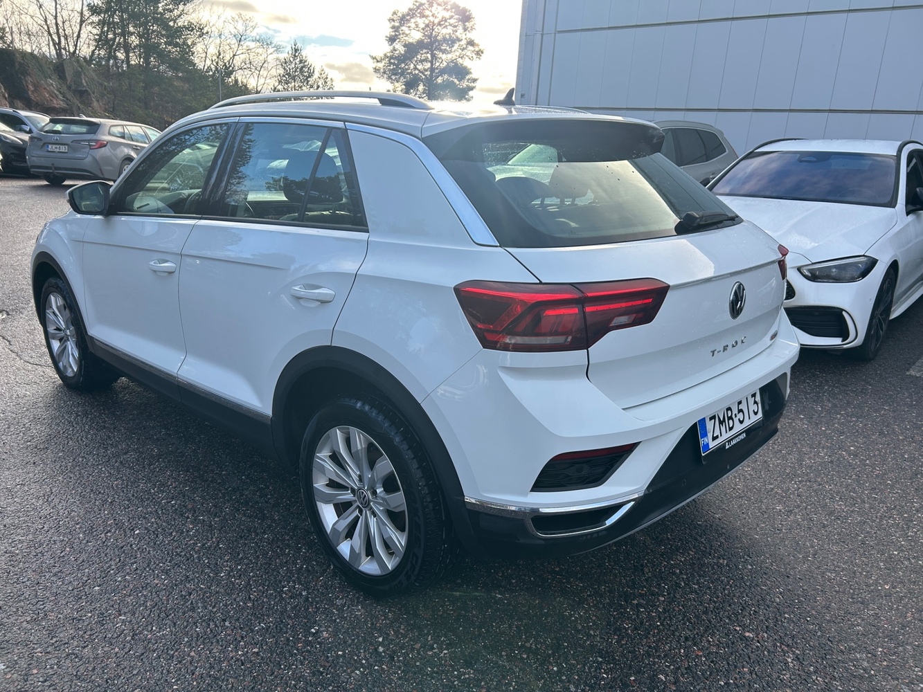 Volkswagen T-Roc vaihtoauto